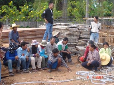 ข่าวสตูล : รวบ 17 ต่างด้าวค้าแรงงานก่อสร้างชุมสายโทรศัพท์เคเบิลใต้น้ำ