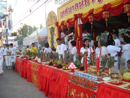 ข่าวภูเก็ต : ศาลเจ้าเก่าแก่ ภูเก็ต อายุกว่า 180 ปี จัดแห่พระรอบเมือง