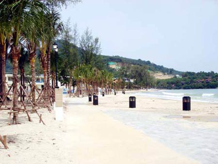 ข่าวภูเก็ต : ปรับภูมิทัศน์?หาดกมลา?วุ่น-อบต.ไม่รับมอบอ้างติดงบฯดูแล