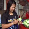 ภาพประกอบ ข่าวสตูล : ร้านดอกไม้สดตุนดอกบัวรับวันวิสาขบูชา
